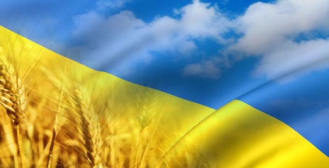 Вітаємо всіх з прийдешніми святами  - Днем Державного Прапора та Днем незалежності України!